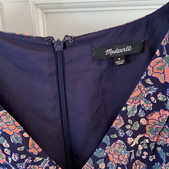 Madewell Floral Chiffon Dress with Button Front Detail and Floaty Sleeves - Picture 6 of 8